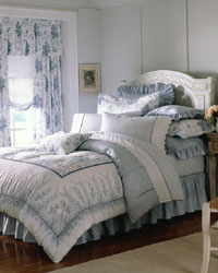 Sophia Comforter Set
